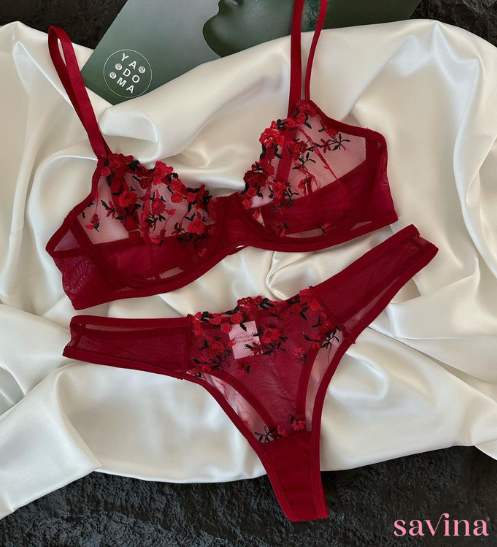 Lingerie Cherry