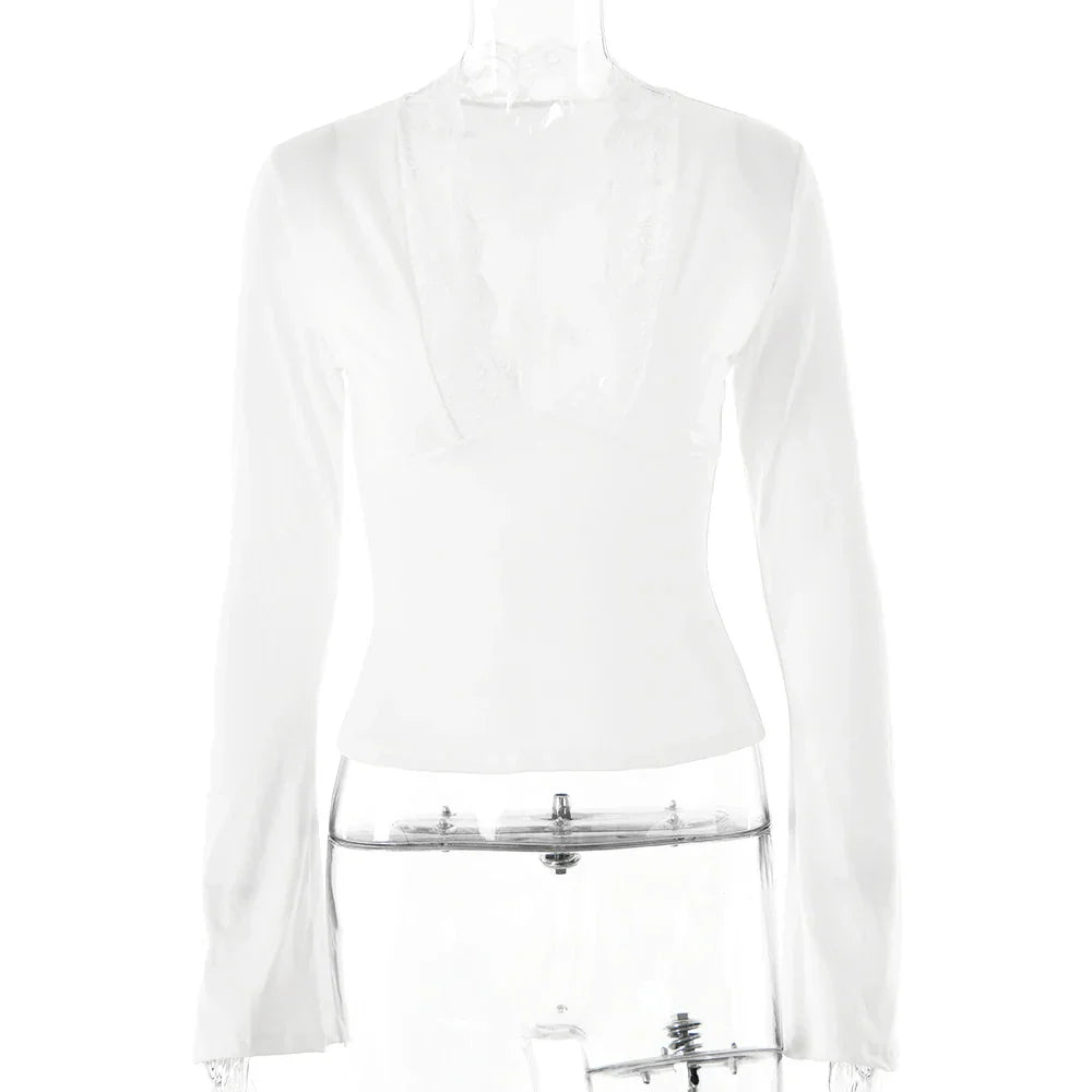 Blusa Decotada de Renda Sara