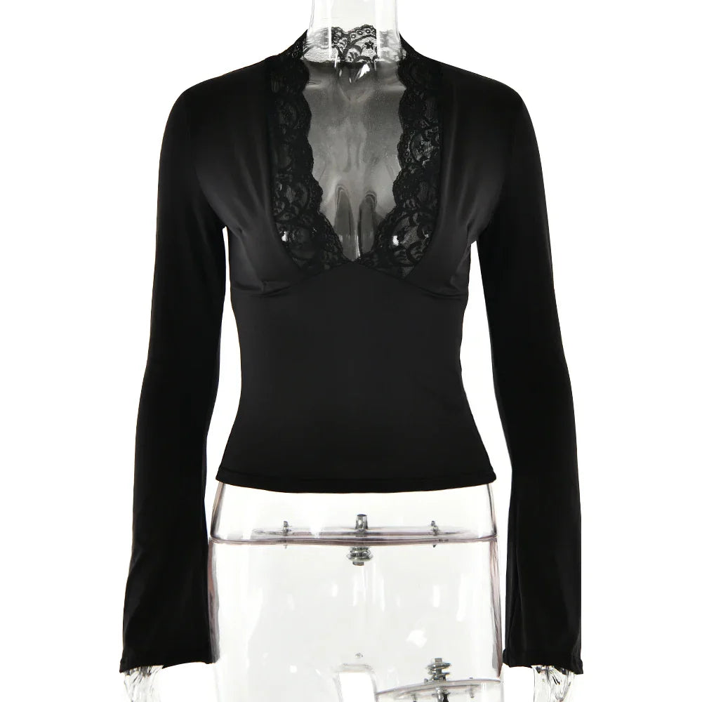 Blusa Decotada de Renda Sara