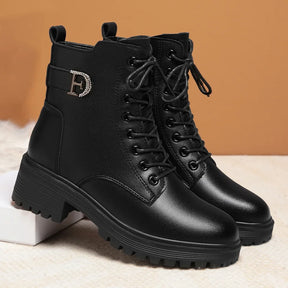 Bota de Couro Britânica Lilith