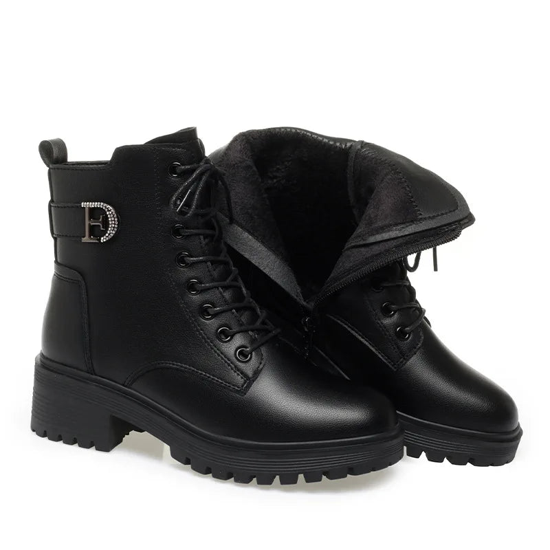 Bota de Couro Britânica Lilith